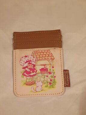 Hot Topic Cream and Brown Strawberry Shortcake Card Holder